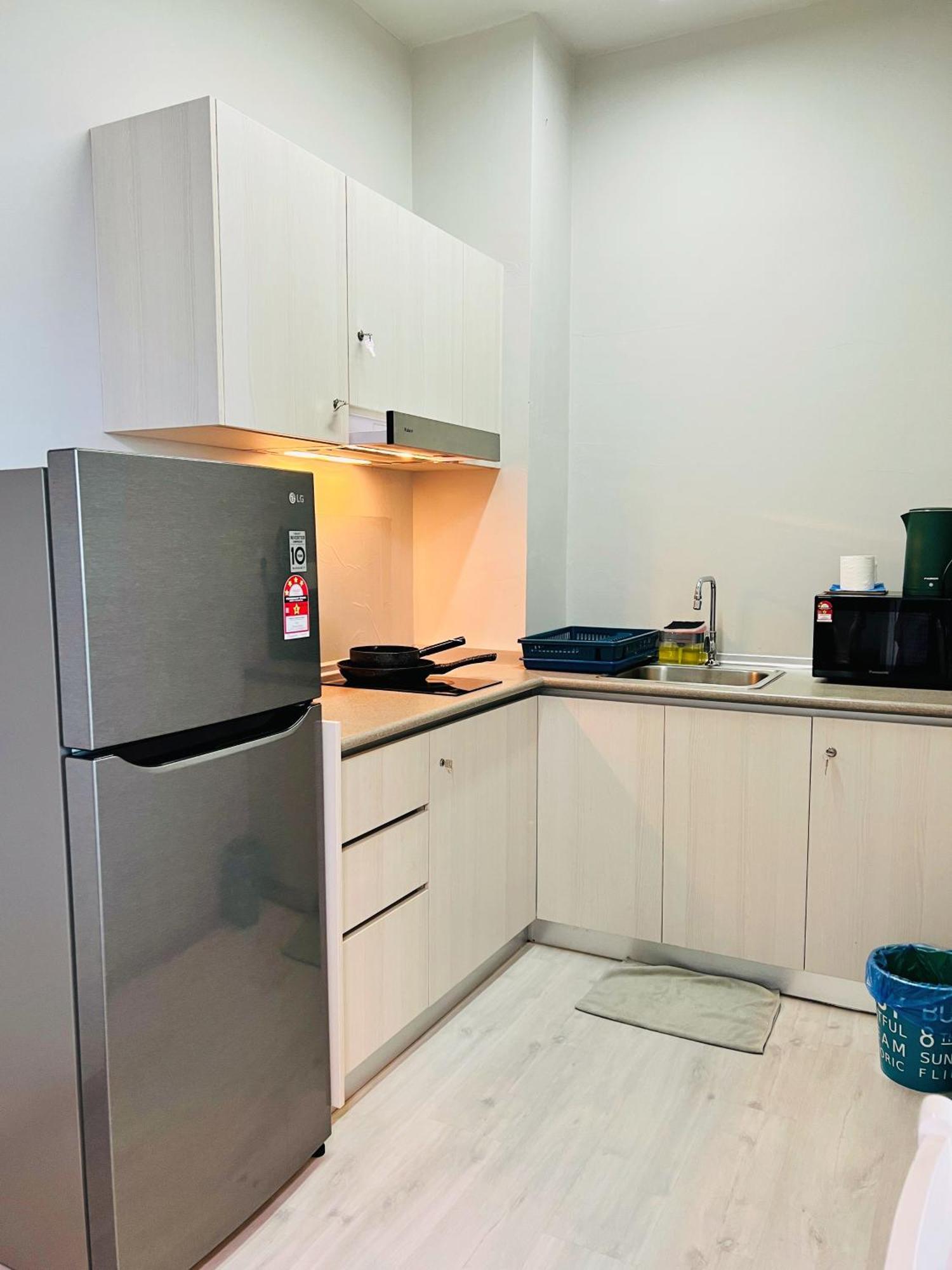 Maison Life 小居屋 Jesselton Quay Citypads Kota Kinabalu Bagian luar foto
