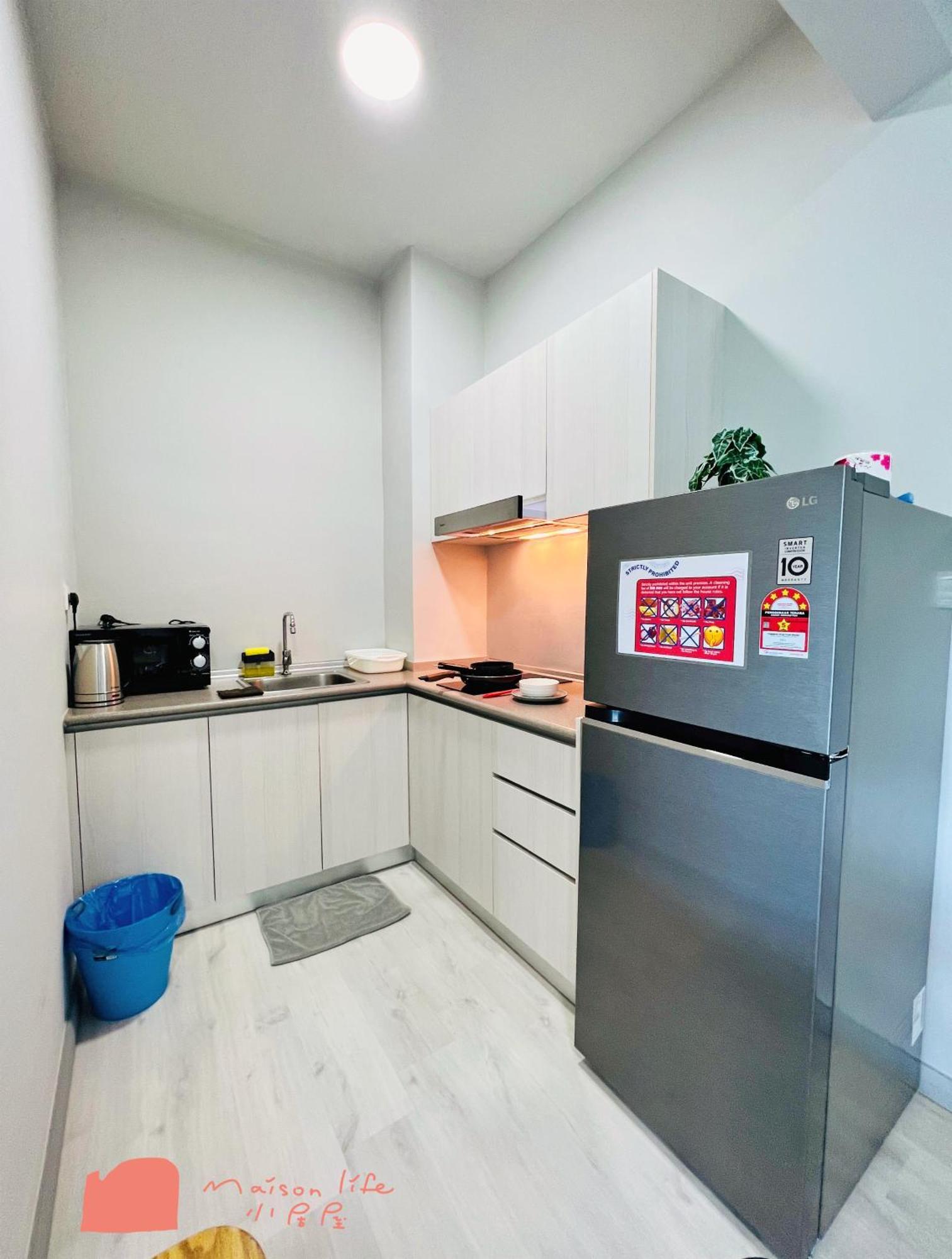 Maison Life 小居屋 Jesselton Quay Citypads Kota Kinabalu Bagian luar foto