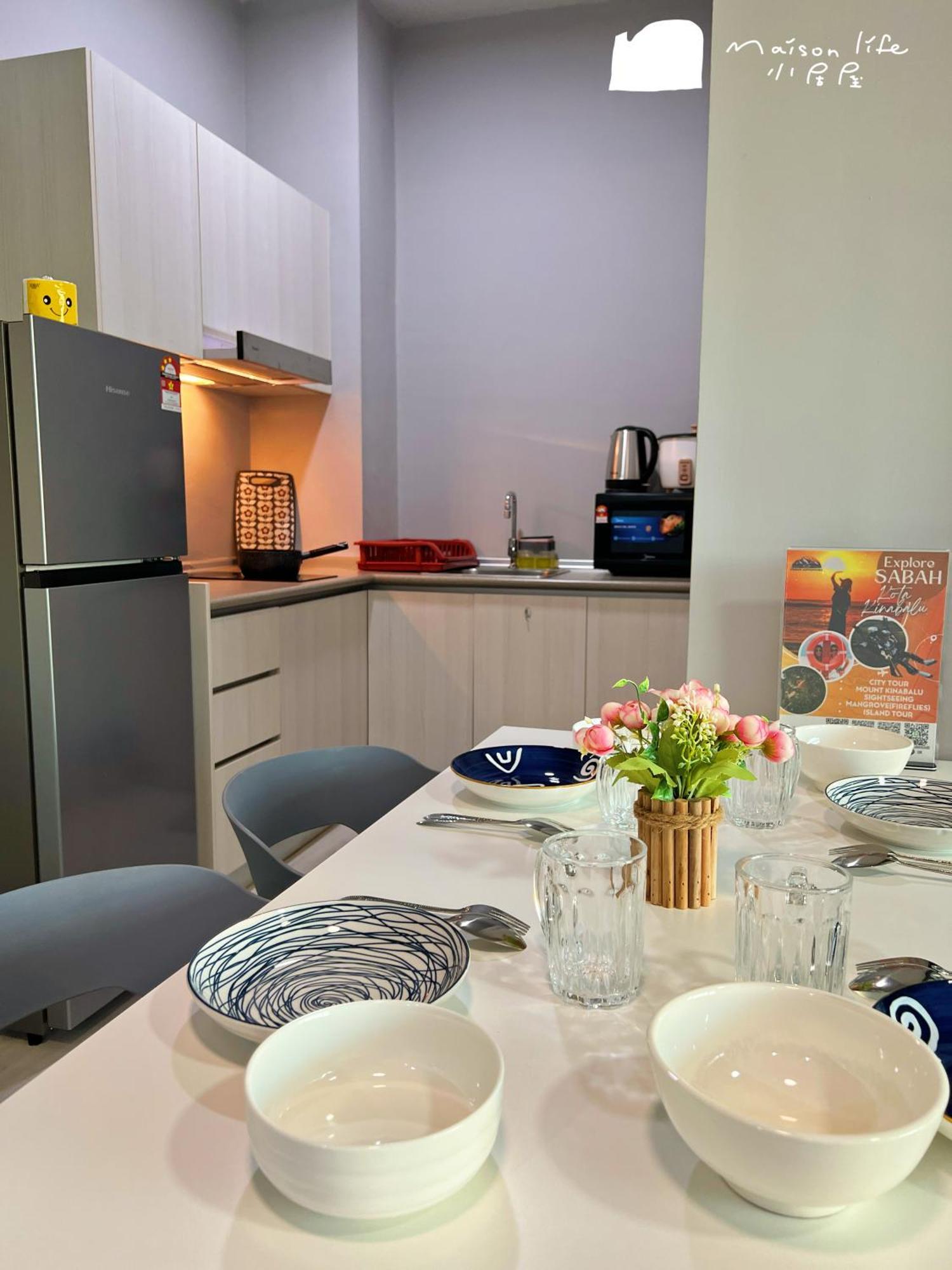 Maison Life 小居屋 Jesselton Quay Citypads Kota Kinabalu Bagian luar foto